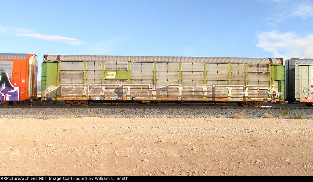 WB Unit Vehicular Flat Car Frt at Erie NV -40